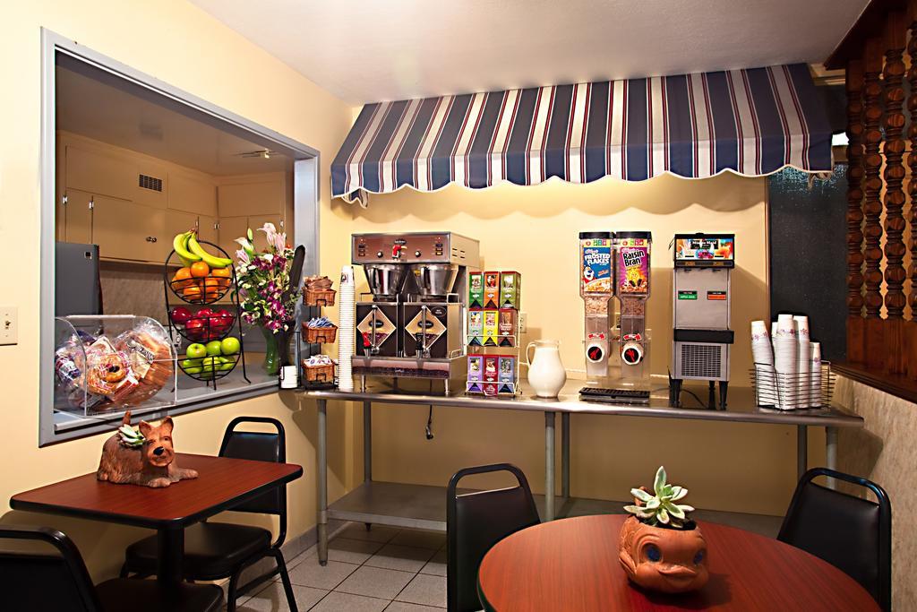 Travelodge Hotel At Lax Los Angeles Ngoại thất bức ảnh