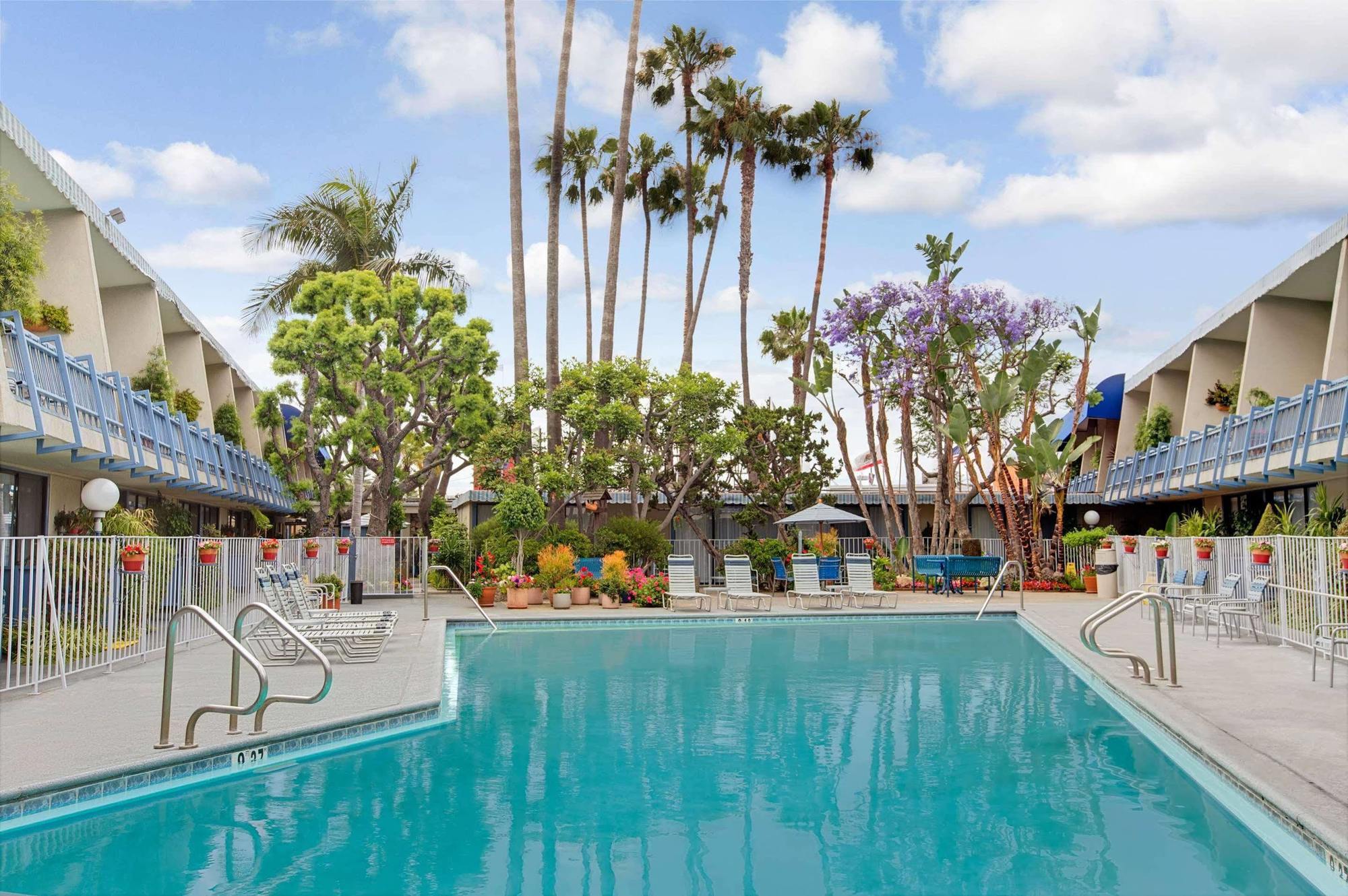 Travelodge Hotel At Lax Los Angeles Ngoại thất bức ảnh